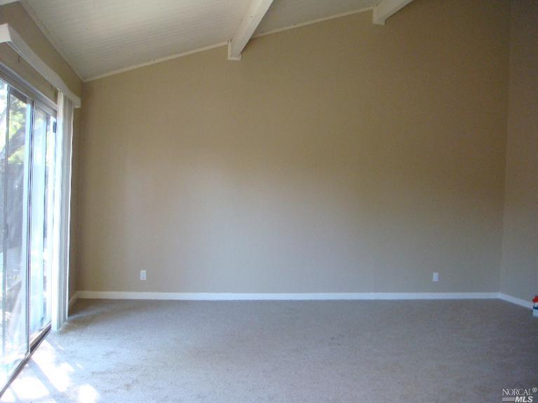 411 Locust Dr, Vallejo, CA 94591 photo 2