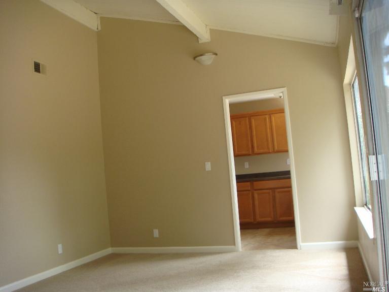 411 Locust Dr, Vallejo, CA 94591 photo 4