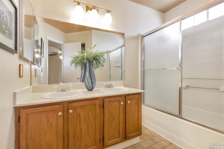 716 Knights Cir, Vallejo, CA 94591 photo 18