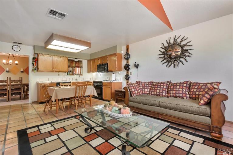 716 Knights Cir, Vallejo, CA 94591 photo 9