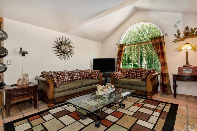 716 Knights Cir, Vallejo, CA 94591 photo 8