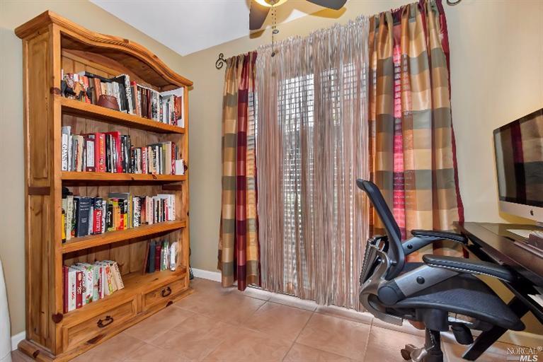 716 Knights Cir, Vallejo, CA 94591 photo 6