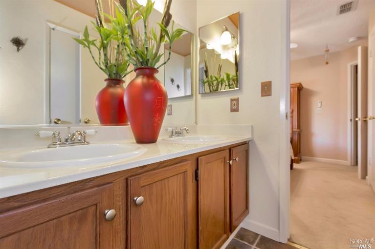 716 Knights Cir, Vallejo, CA 94591 photo 20