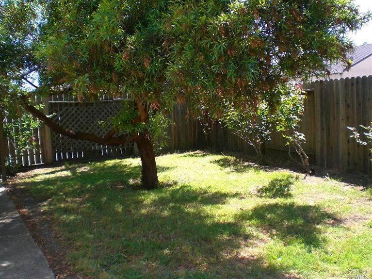 1085 Western, Vallejo, CA 94591 photo 2