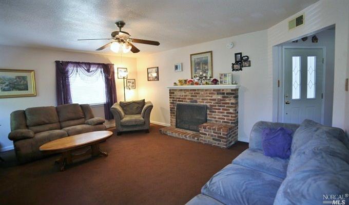 1374 Monteith Dr, Vallejo, CA 94590 photo 2