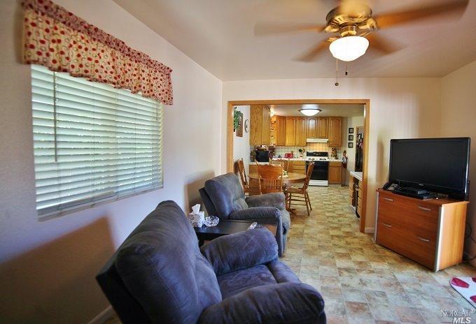 1374 Monteith Dr, Vallejo, CA 94590 photo 5