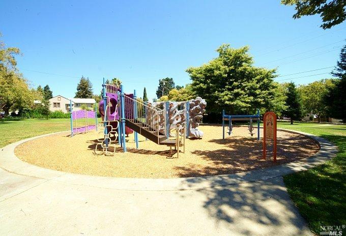 1374 Monteith Dr, Vallejo, CA 94590 photo 13
