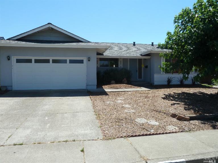 1512 Sarkesian Dr, Petaluma, CA 94954 photo 1