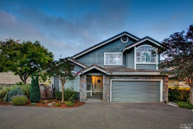 186 Windsor Dr, Petaluma, CA 94952 photo 1