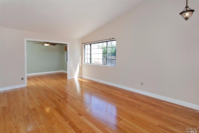 180 Crowsnest Ct, Vallejo, CA 94591 photo 8