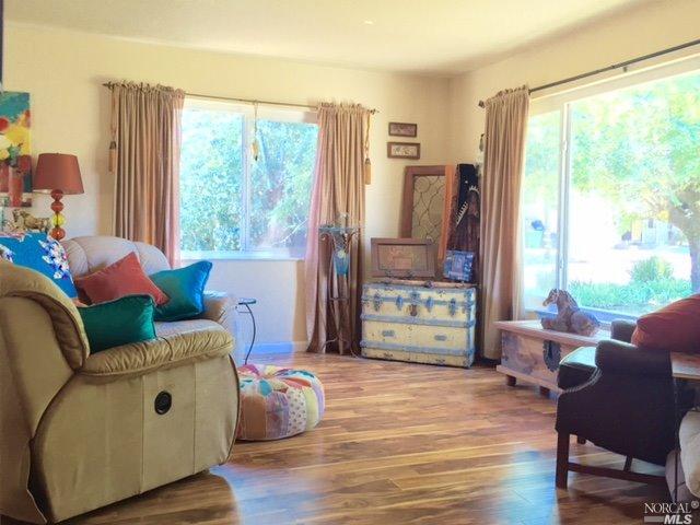 99 Mayor Way, Cloverdale, CA 95425 photo 2