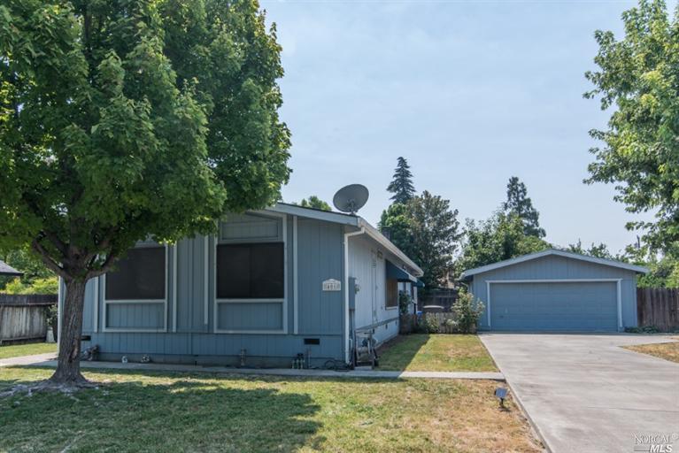406 Baker St, Winters, CA 95694 photo 1