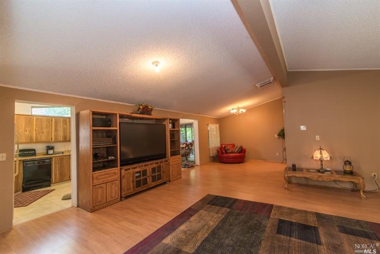 406 Baker St, Winters, CA 95694 photo 4