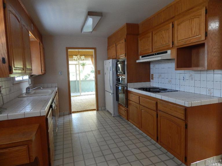 128 Garden Ct, Vallejo, CA 94591 photo 6