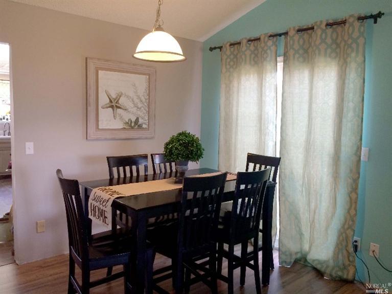 701 Fallbrook Ave, Vacaville, CA 95687 photo 3