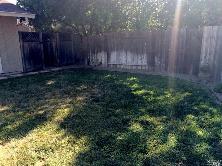 701 Fallbrook Ave, Vacaville, CA 95687 photo 16