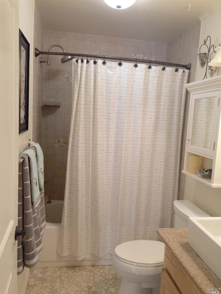 701 Fallbrook Ave, Vacaville, CA 95687 photo 10