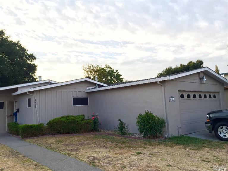 1701 Clay St, Fairfield, CA 94533 photo 1