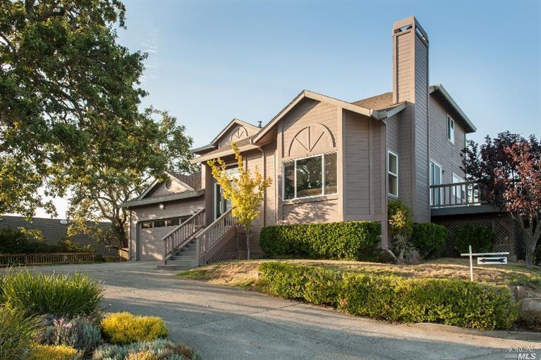110 Crystal Ct, Novato, CA 94949 photo 2