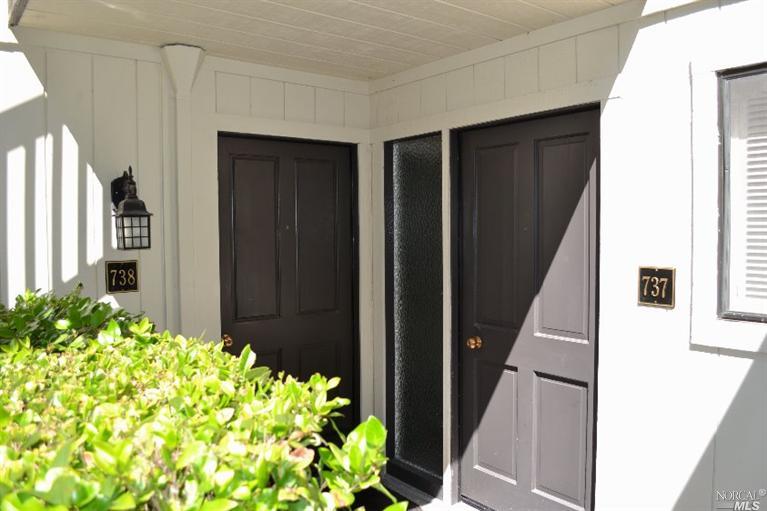 737 Cottage Dr, Napa, CA 94558 photo 2