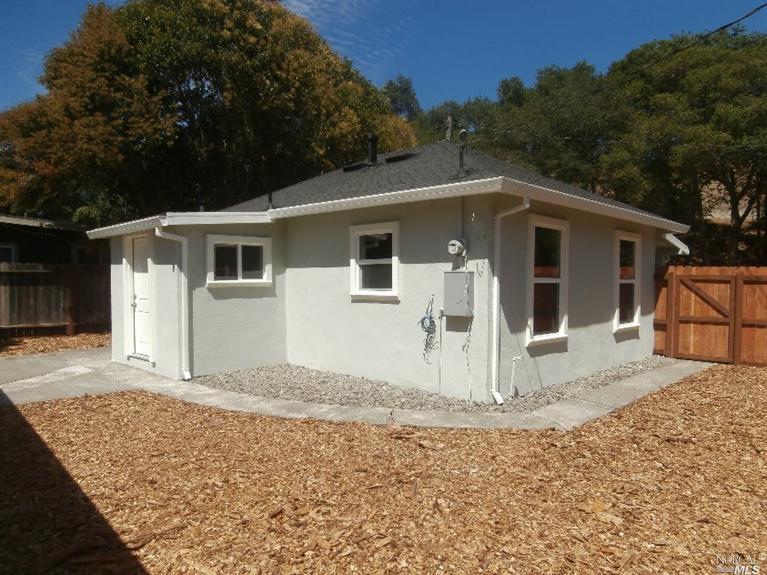 829 Davis St, Santa Rosa, CA 95401 photo 4