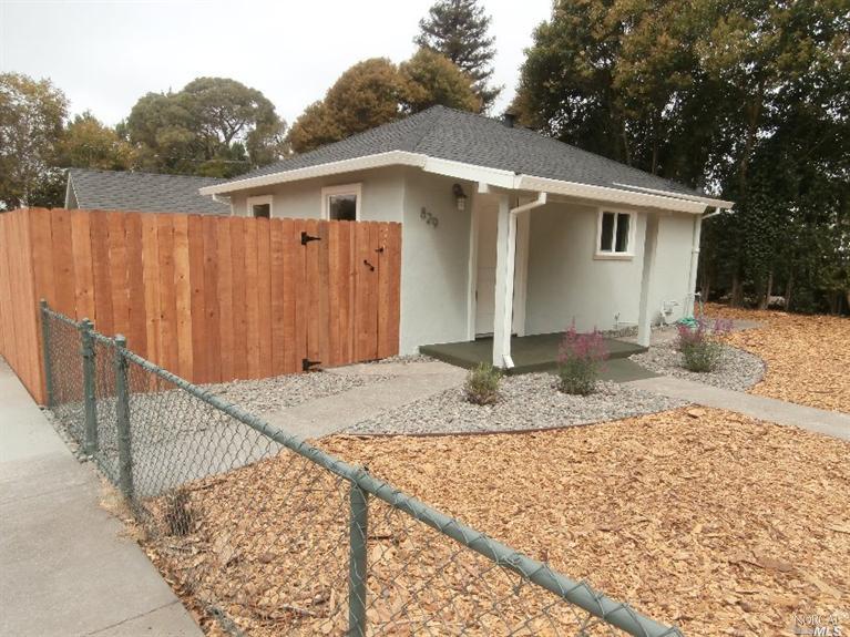 829 Davis St, Santa Rosa, CA 95401 photo 2