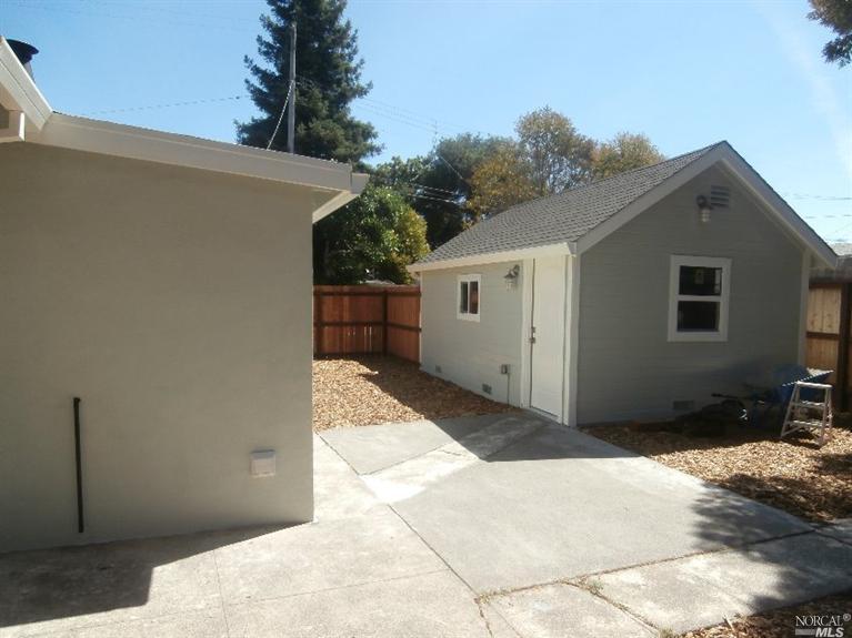 829 Davis St, Santa Rosa, CA 95401 photo 5