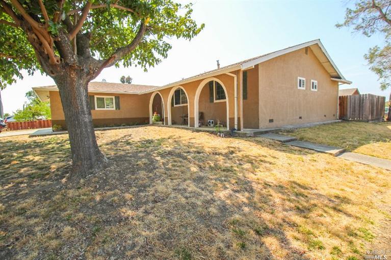 332 Honeysuckle Dr, Fairfield, CA 94533 photo 3