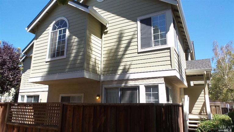 62 Manchester Dr, Fairfield, CA 94533 photo 4