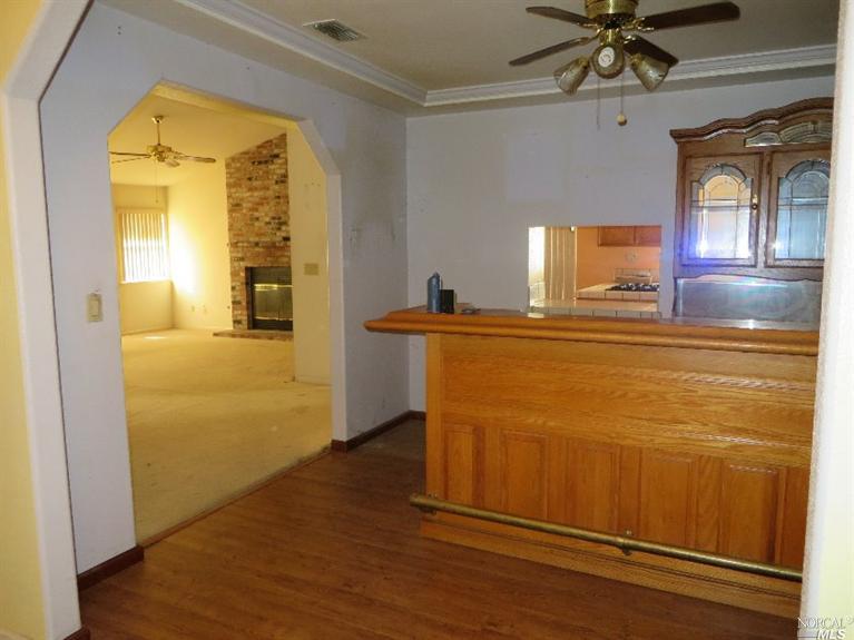 1385 Austin Dr, Dixon, CA 95620 photo 2