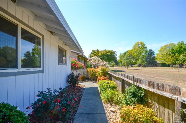 85 Vineyard Cir, Sonoma, CA 95476 photo 9