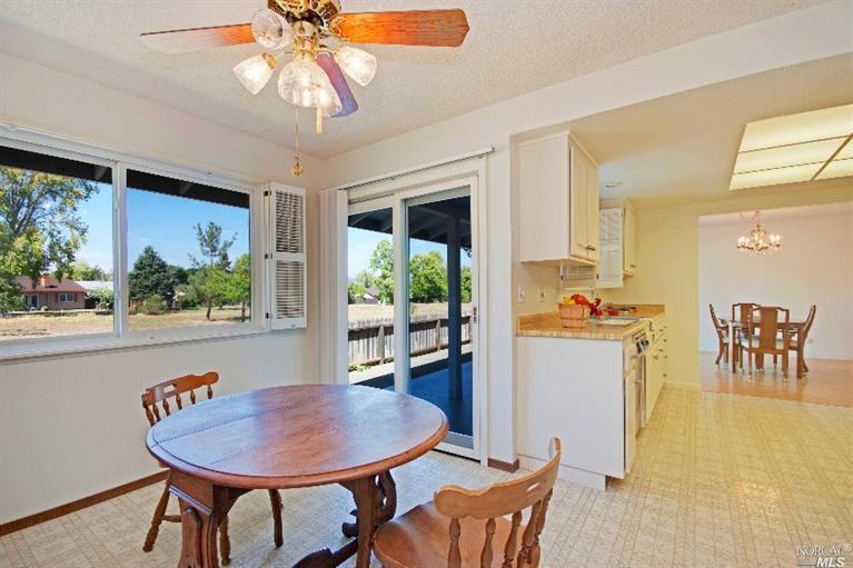 85 Vineyard Cir, Sonoma, CA 95476 photo 7