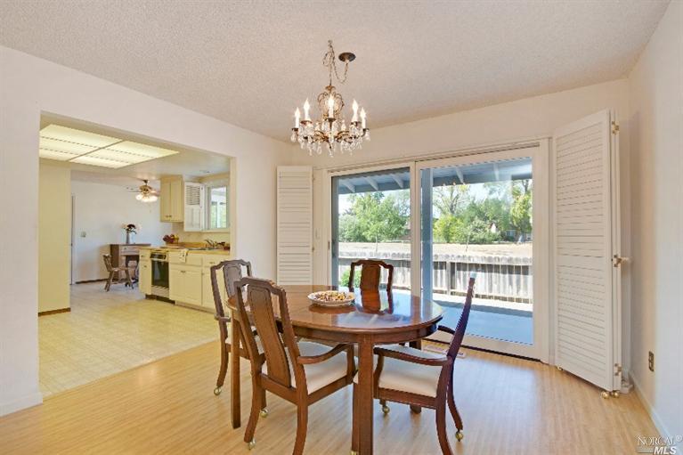 85 Vineyard Cir, Sonoma, CA 95476 photo 3