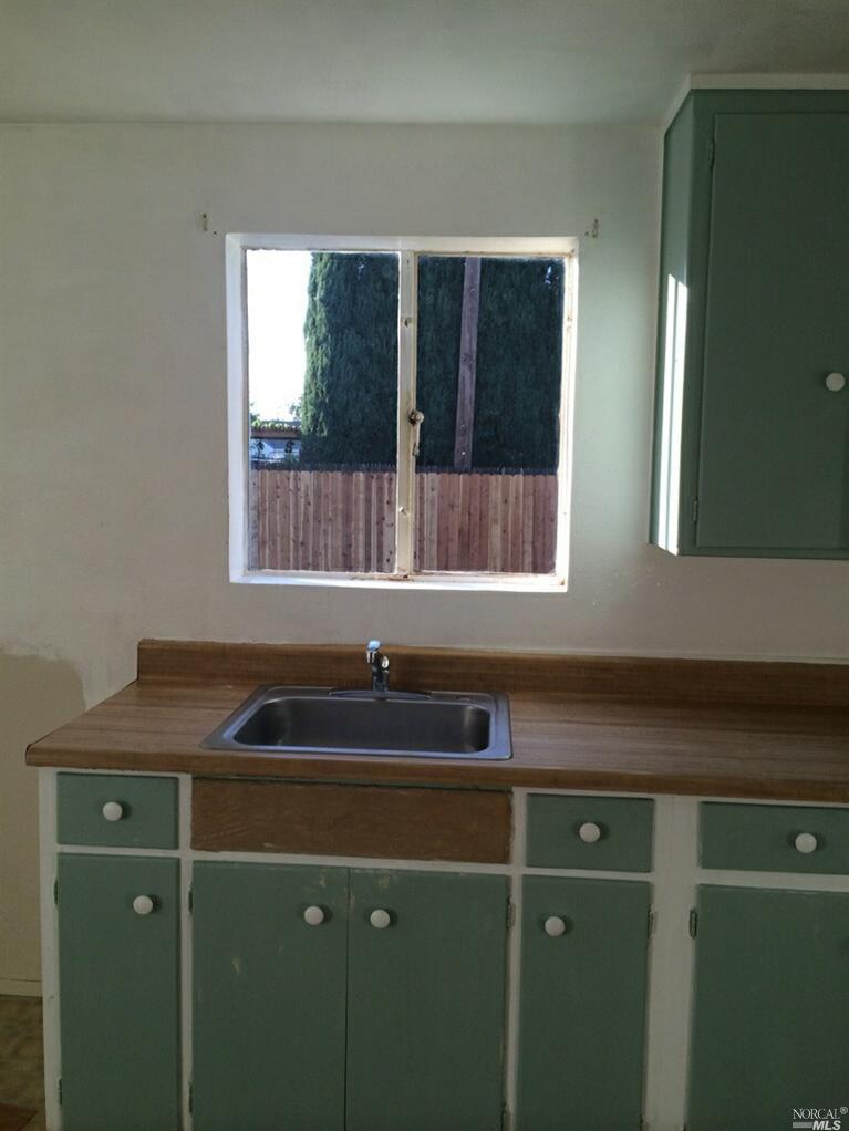 305 Abbey St, Winters, CA 95694 photo 3