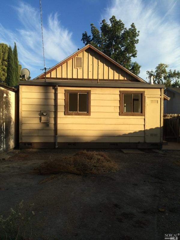305 Abbey St, Winters, CA 95694 photo 2