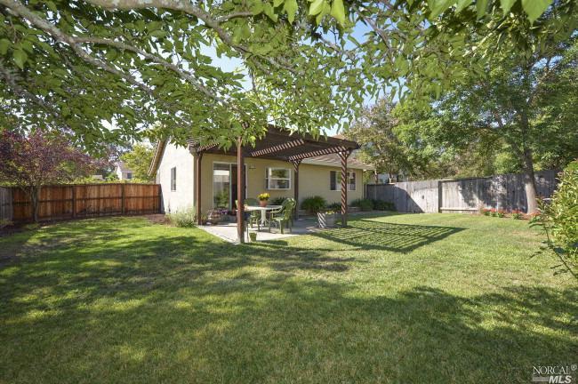 866 Foothill Dr, Windsor, CA 95492 photo 18