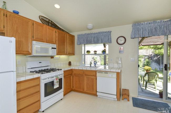 866 Foothill Dr, Windsor, CA 95492 photo 7