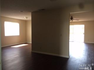 545 Peterson Ln, Dixon, CA 95620 photo 4
