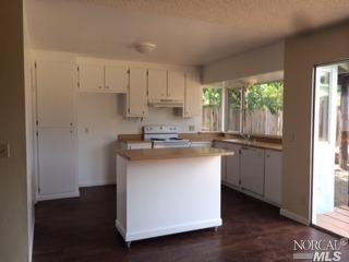 545 Peterson Ln, Dixon, CA 95620 photo 3