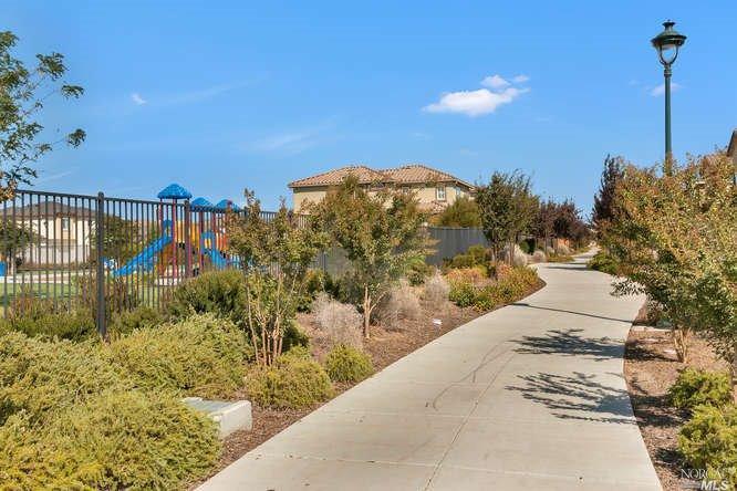 798 Embassy Cir, Vacaville, CA 95688 photo 33