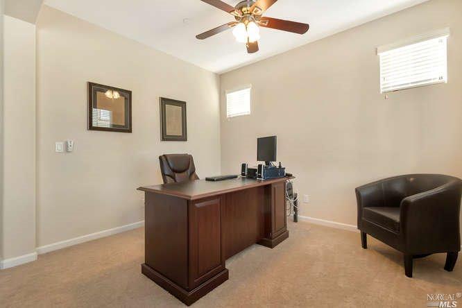 798 Embassy Cir, Vacaville, CA 95688 photo 4