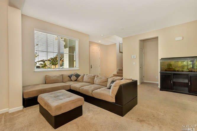 798 Embassy Cir, Vacaville, CA 95688 photo 5