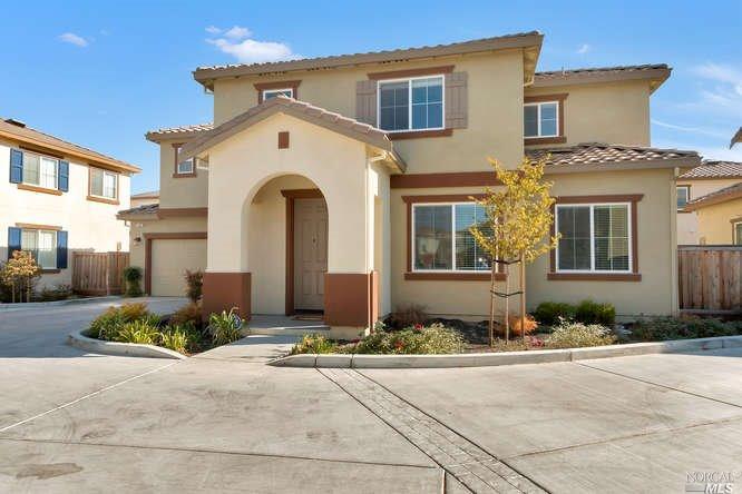 798 Embassy Cir, Vacaville, CA 95688 photo 1