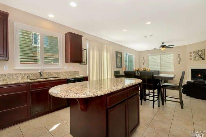 798 Embassy Cir, Vacaville, CA 95688 photo 15