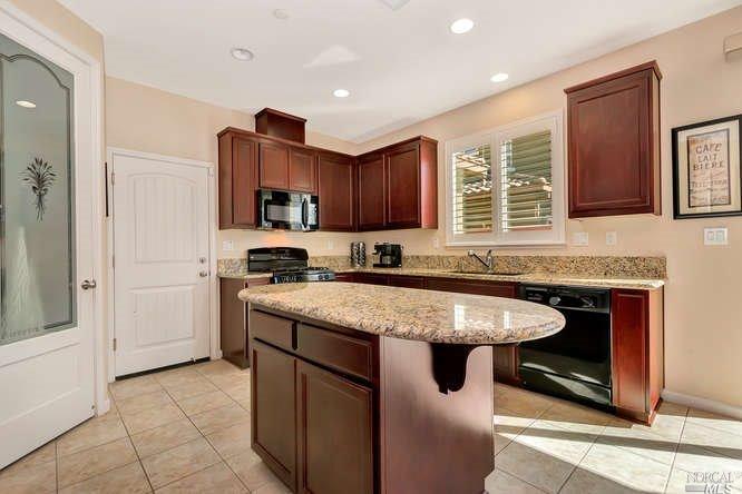 798 Embassy Cir, Vacaville, CA 95688 photo 12