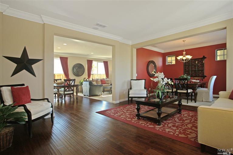 613 Embassy Cir, Vacaville, CA 95688 photo 3