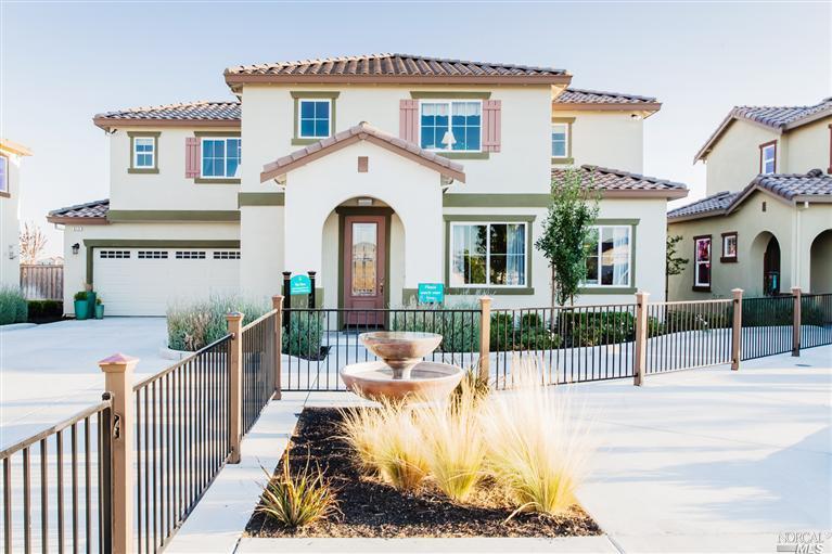 613 Embassy Cir, Vacaville, CA 95688 photo 2