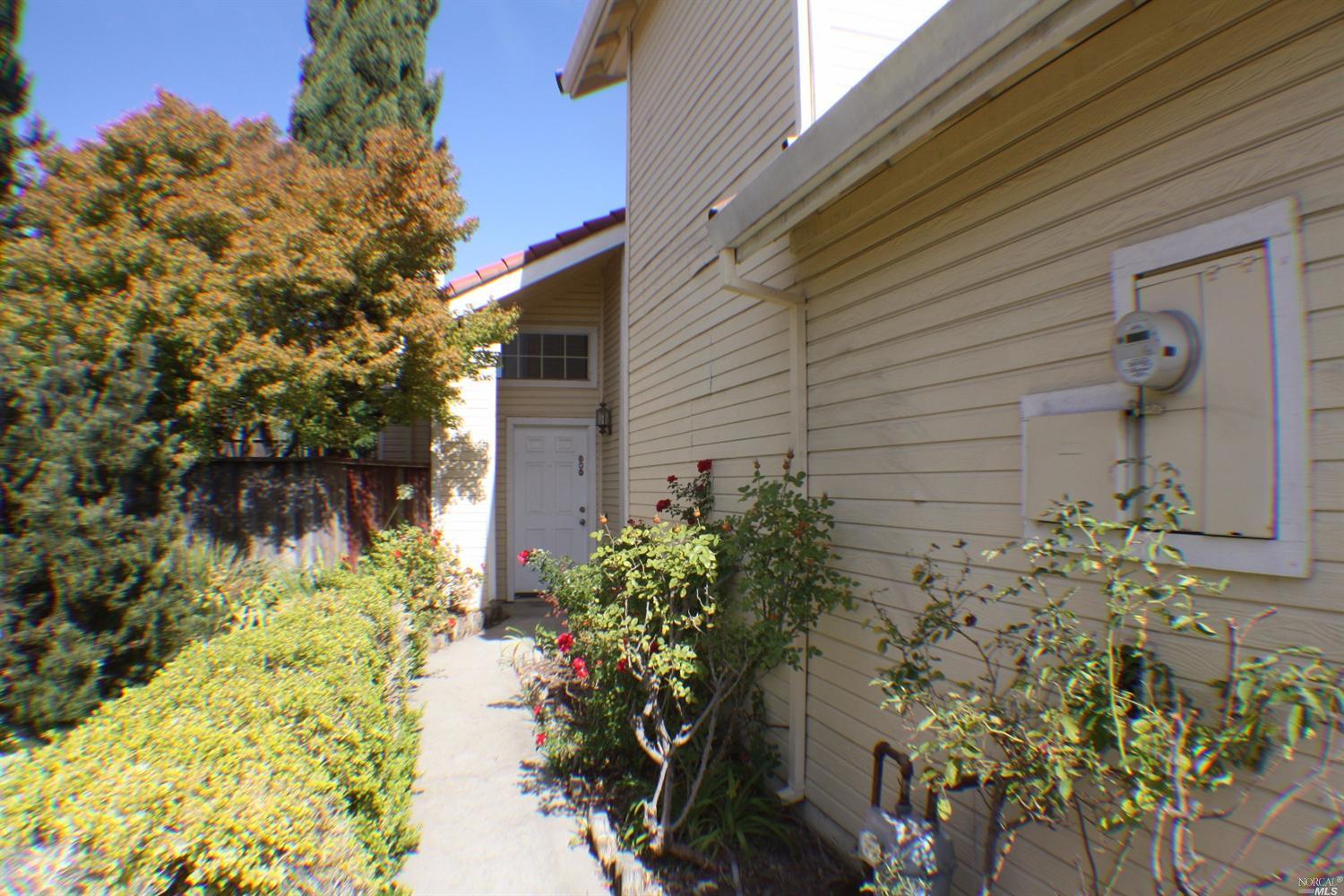 145 Alan Ct, Vallejo, CA 94591 photo 2