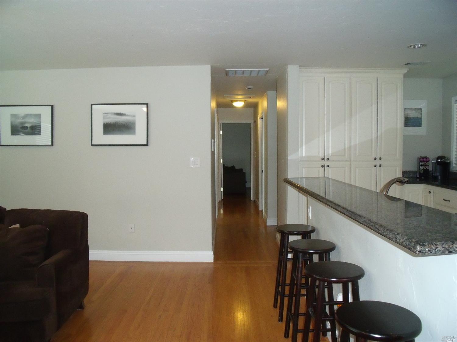 239 Manhattan Dr, Vallejo, CA 94591 photo 5