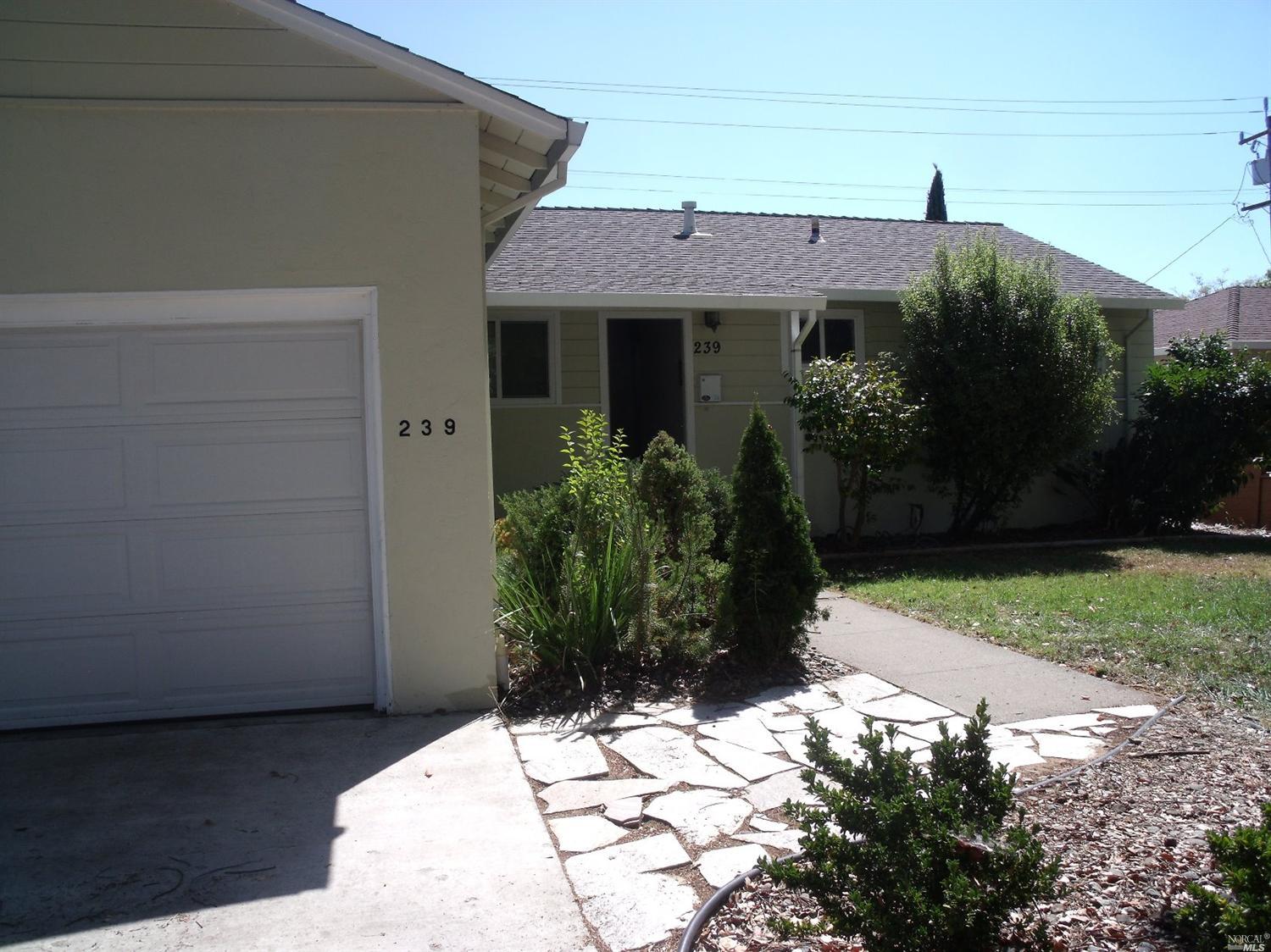 239 Manhattan Dr, Vallejo, CA 94591 photo 2